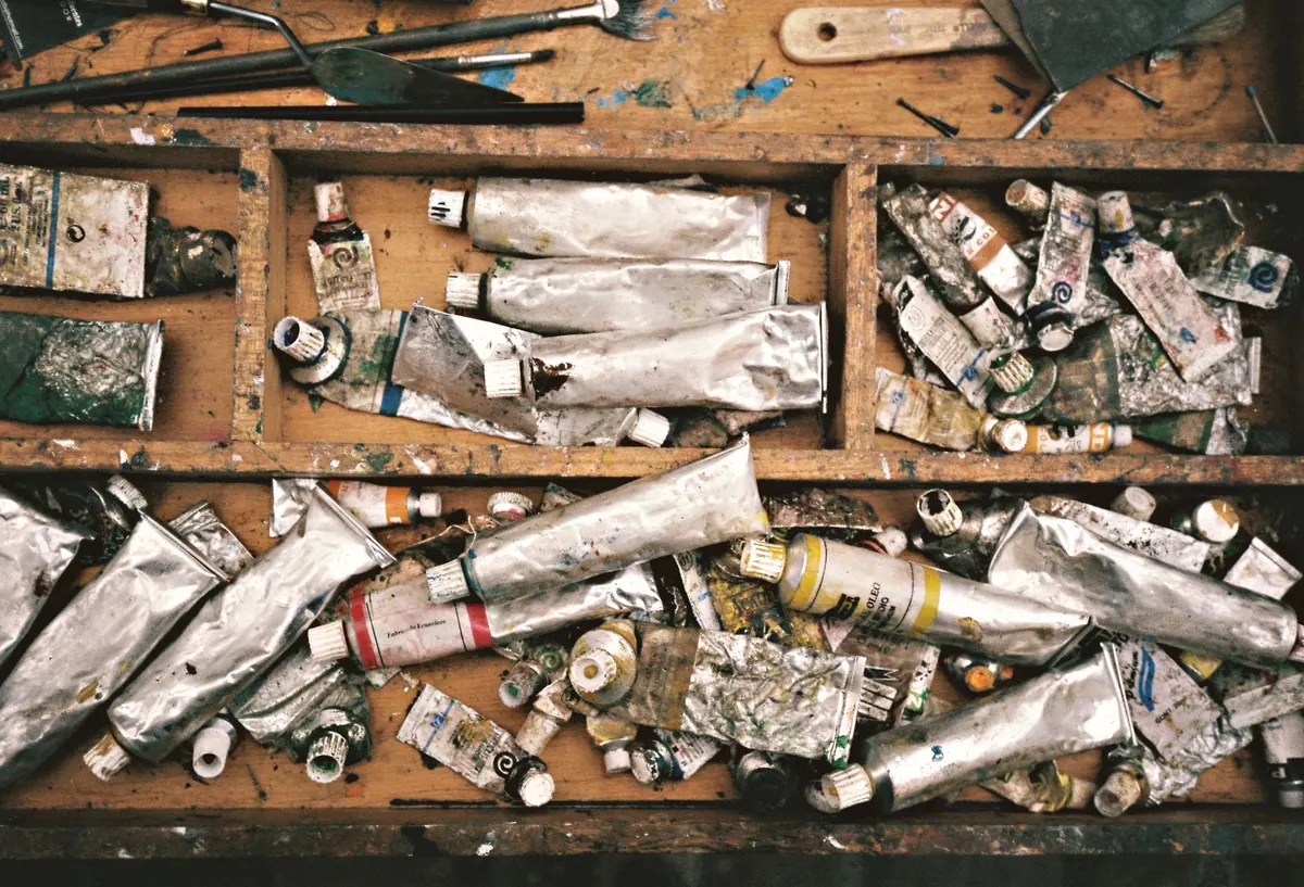 Acrylic vs Oil Paint: Which is Better for Beginners?